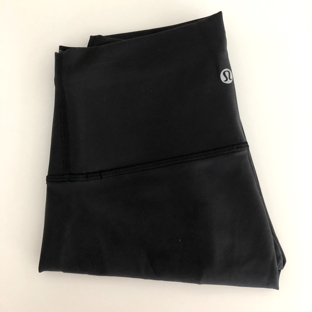 Lululemon Wunder Train Shorts 8” Size 4 Black